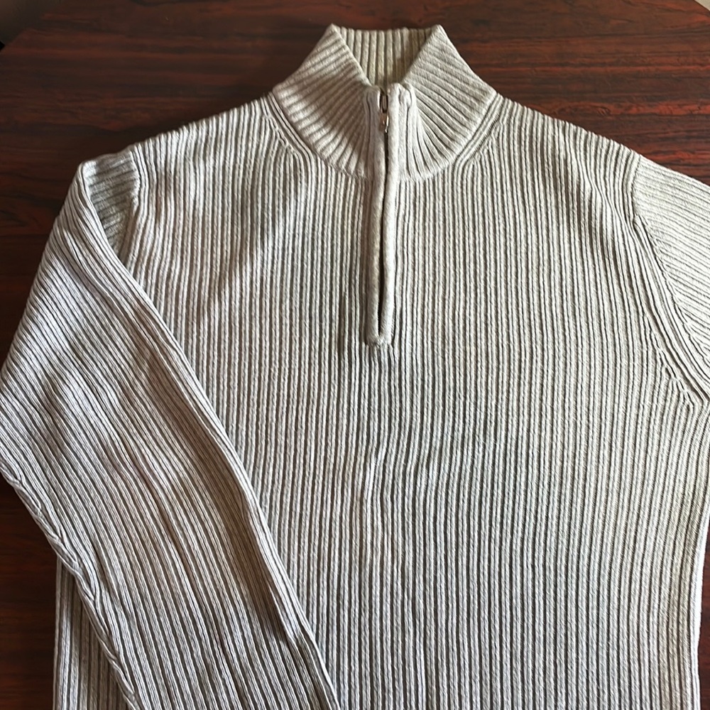 Calvin Klein Light Gray Pullover/Medium